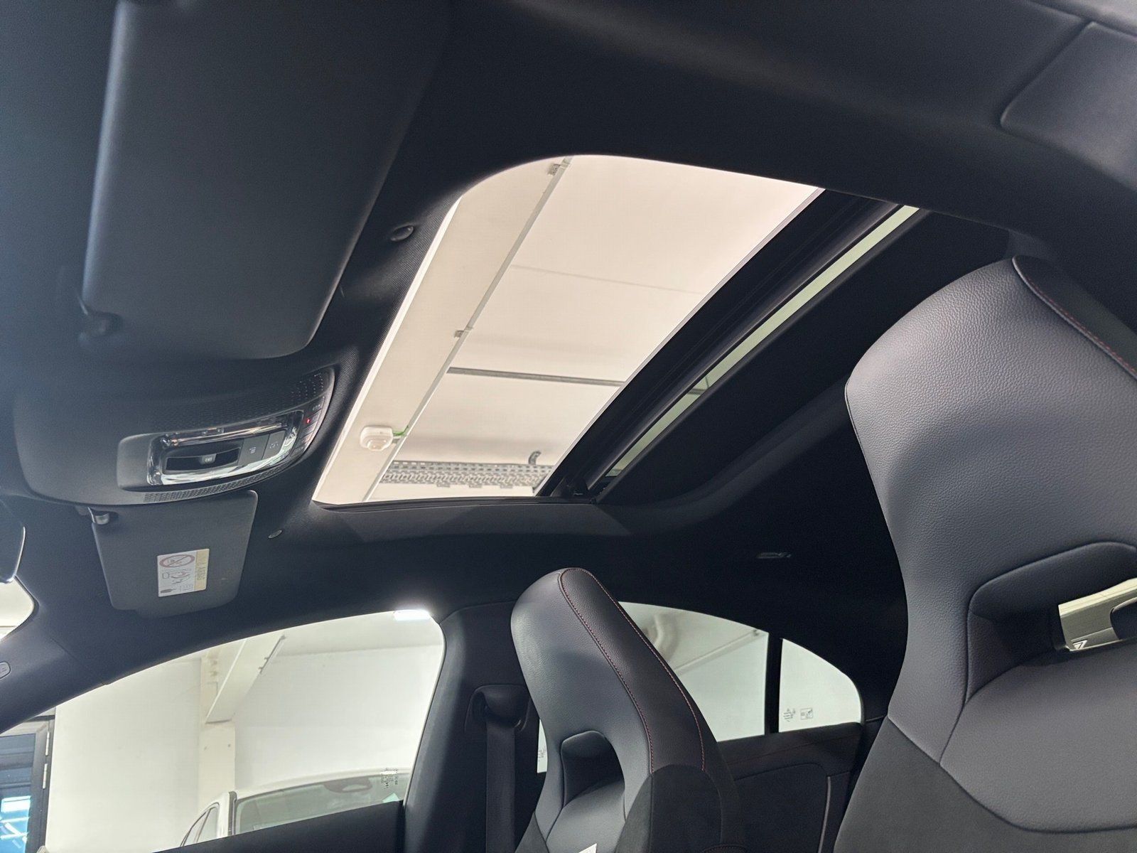 Fahrzeugabbildung Mercedes-Benz CLA 200 AMG*Pano*Burmester*HUD*Night*20"*Distro*
