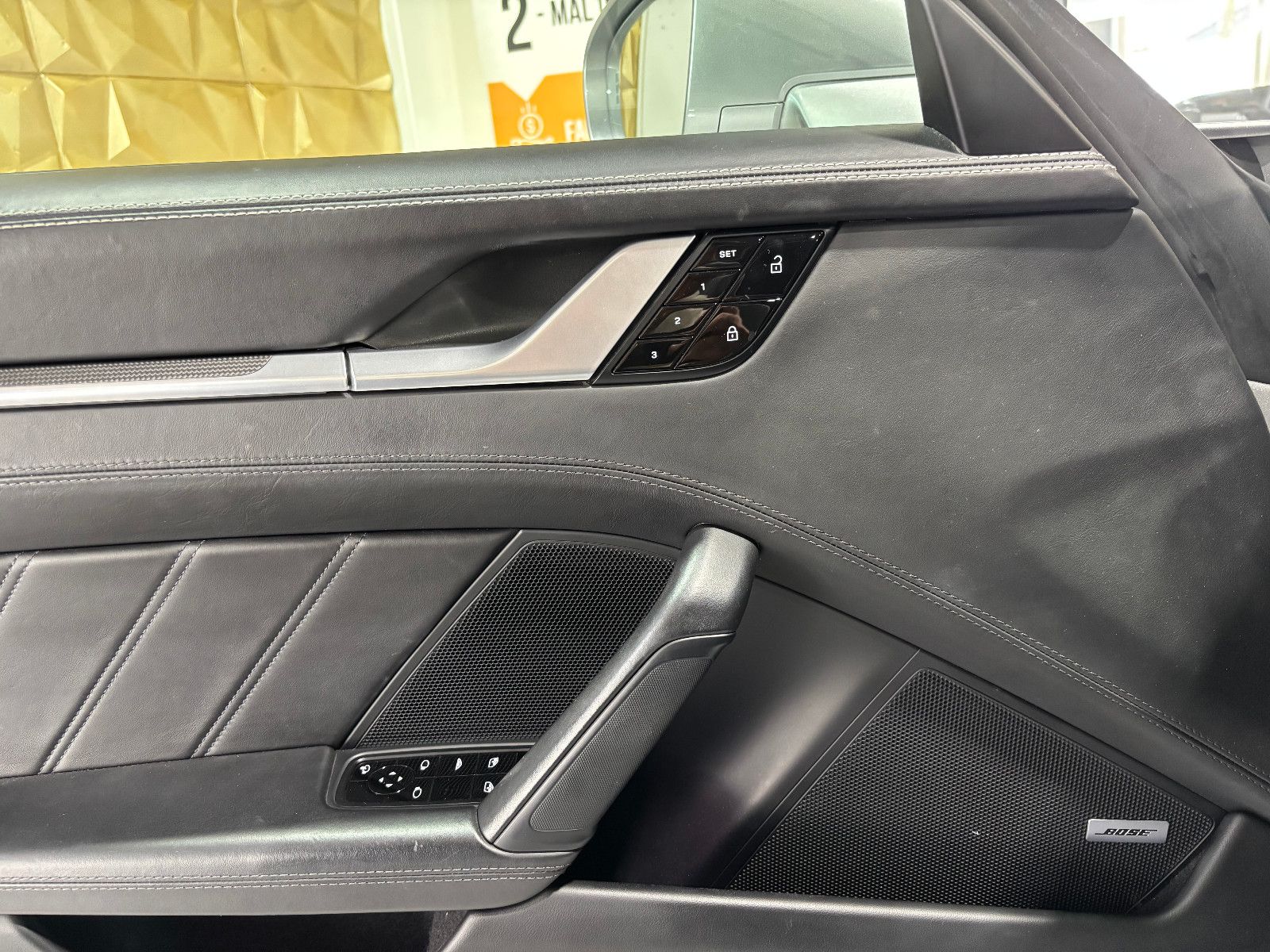 Fahrzeugabbildung Porsche 911 Turbo S Cabriolet/APPROVED24''/LIFT/BOSE