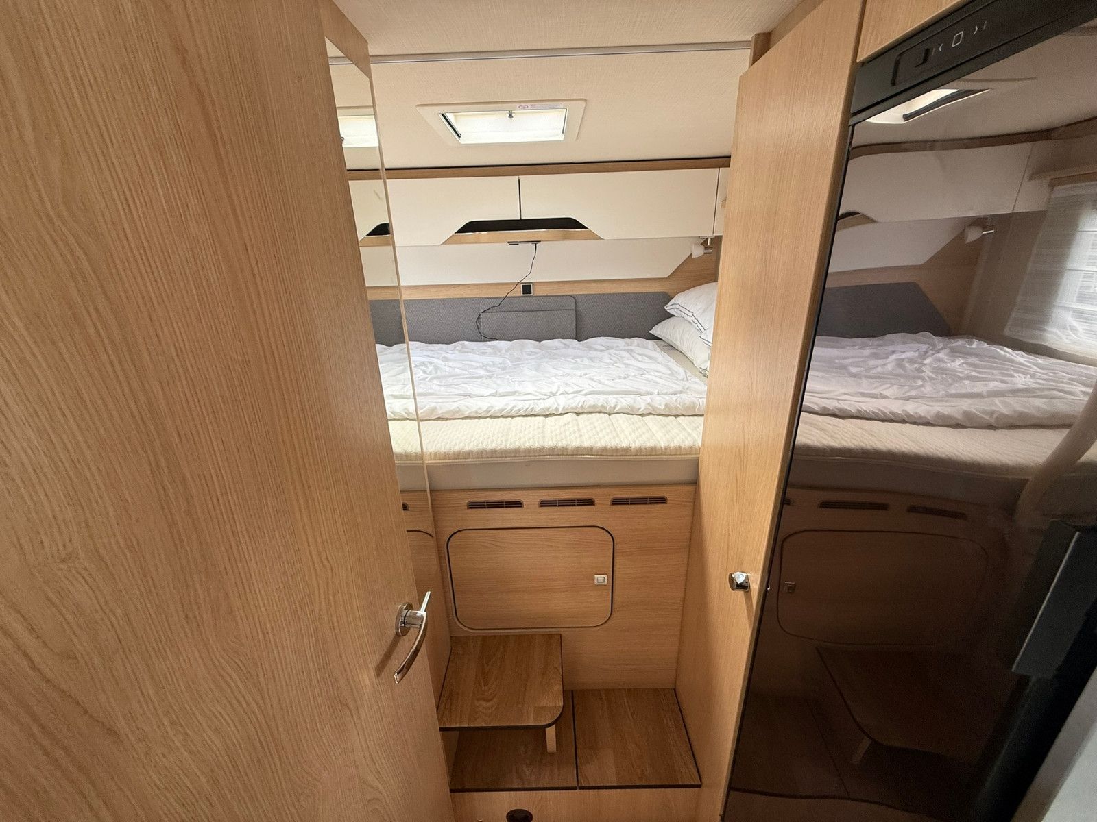 Fahrzeugabbildung HYMER / ERIBA / HYMERCAR BMC 550 T  White  Line