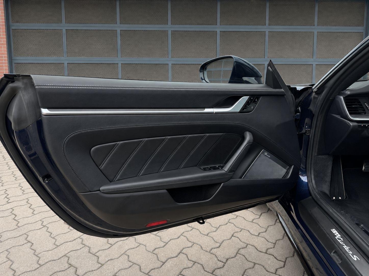 Porsche 992 Turbo S Approved Burmester Lift Carbon Pano