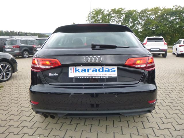 Fahrzeugabbildung Audi A3 Sportback 35 TFSI >AUT/NAV/Sitzheiz/Einparkh<
