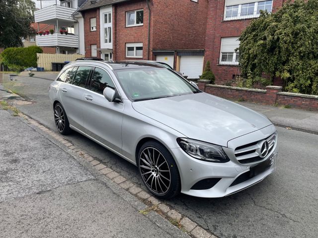 MERCEDES-BENZ C 220 d T Autom. - MultiBeam LED + Anhängerk.