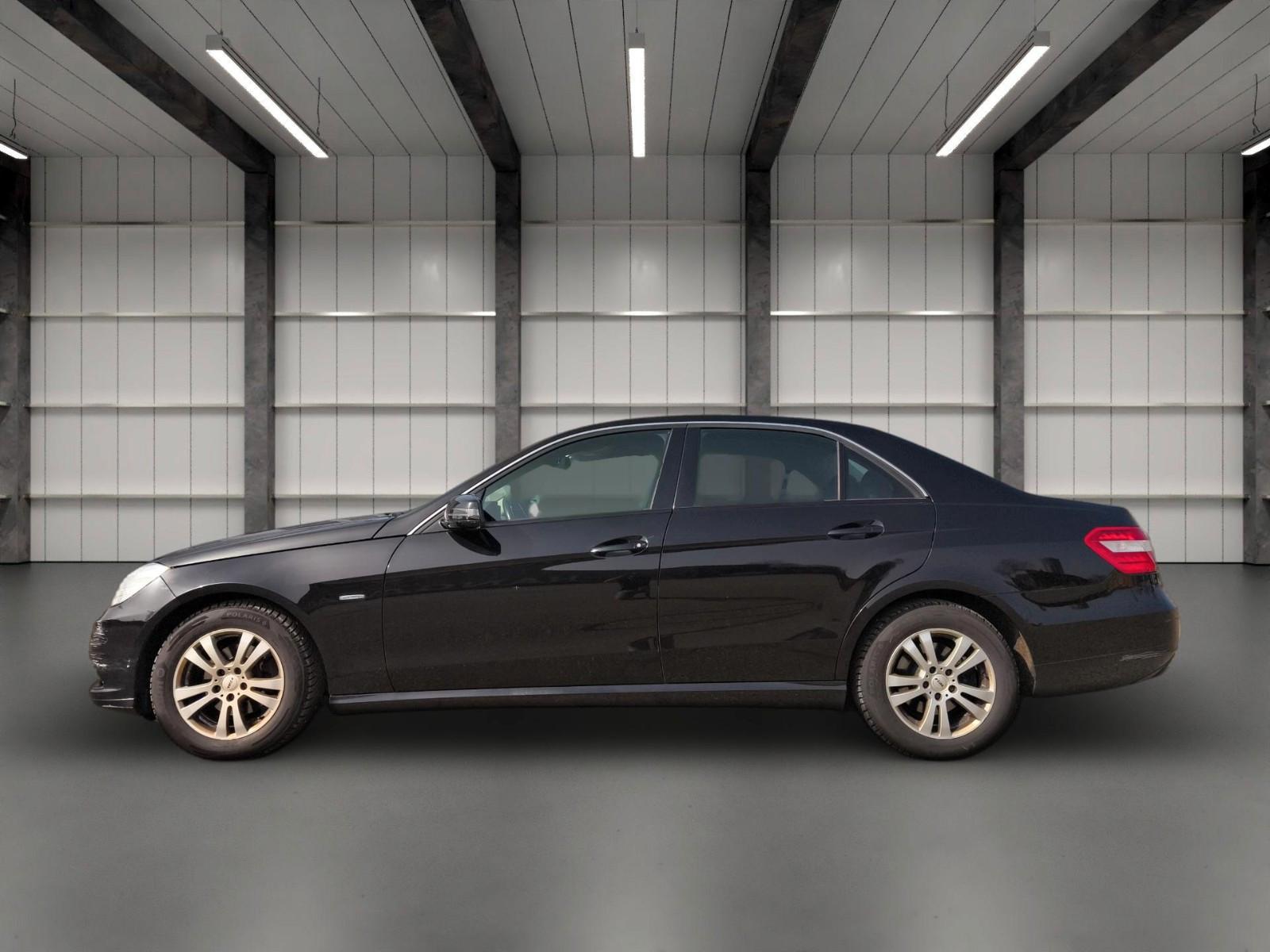 Mercedes-Benz E 220CDI LIM NAVI BT  TÜV 3/27