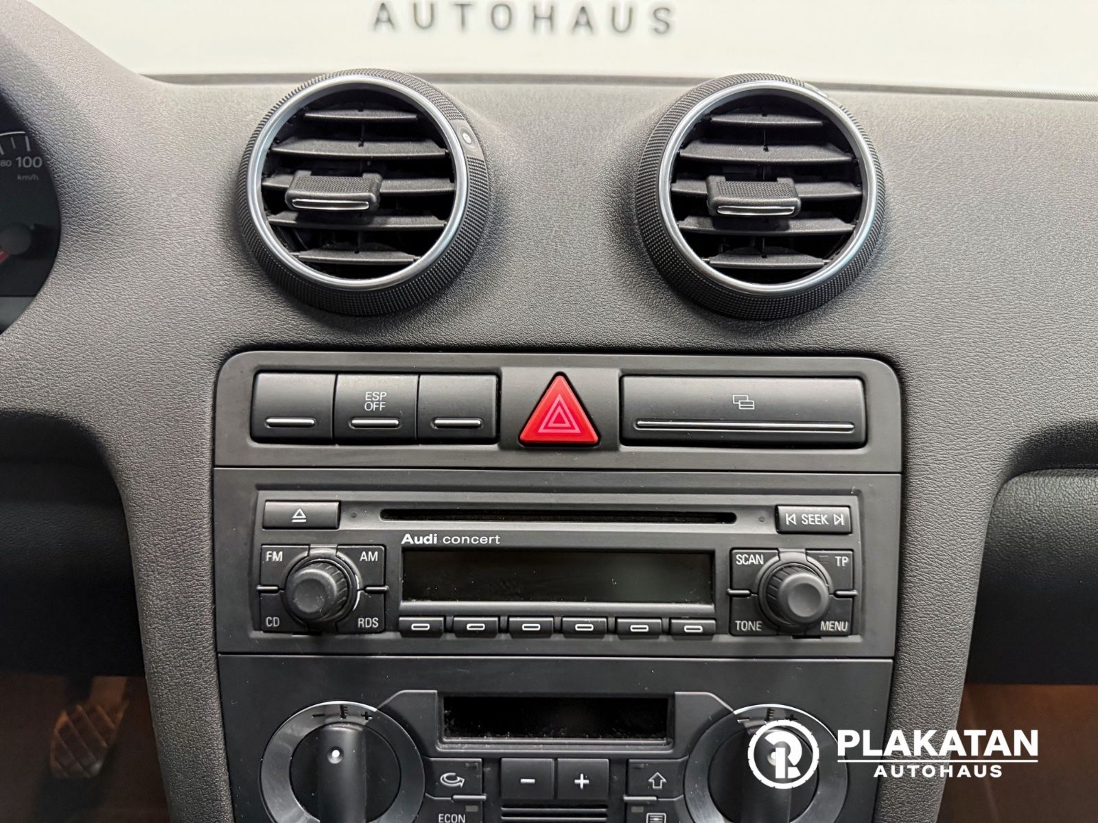 Fahrzeugabbildung Audi A3 1.9 TDI S line Sportpaket plus