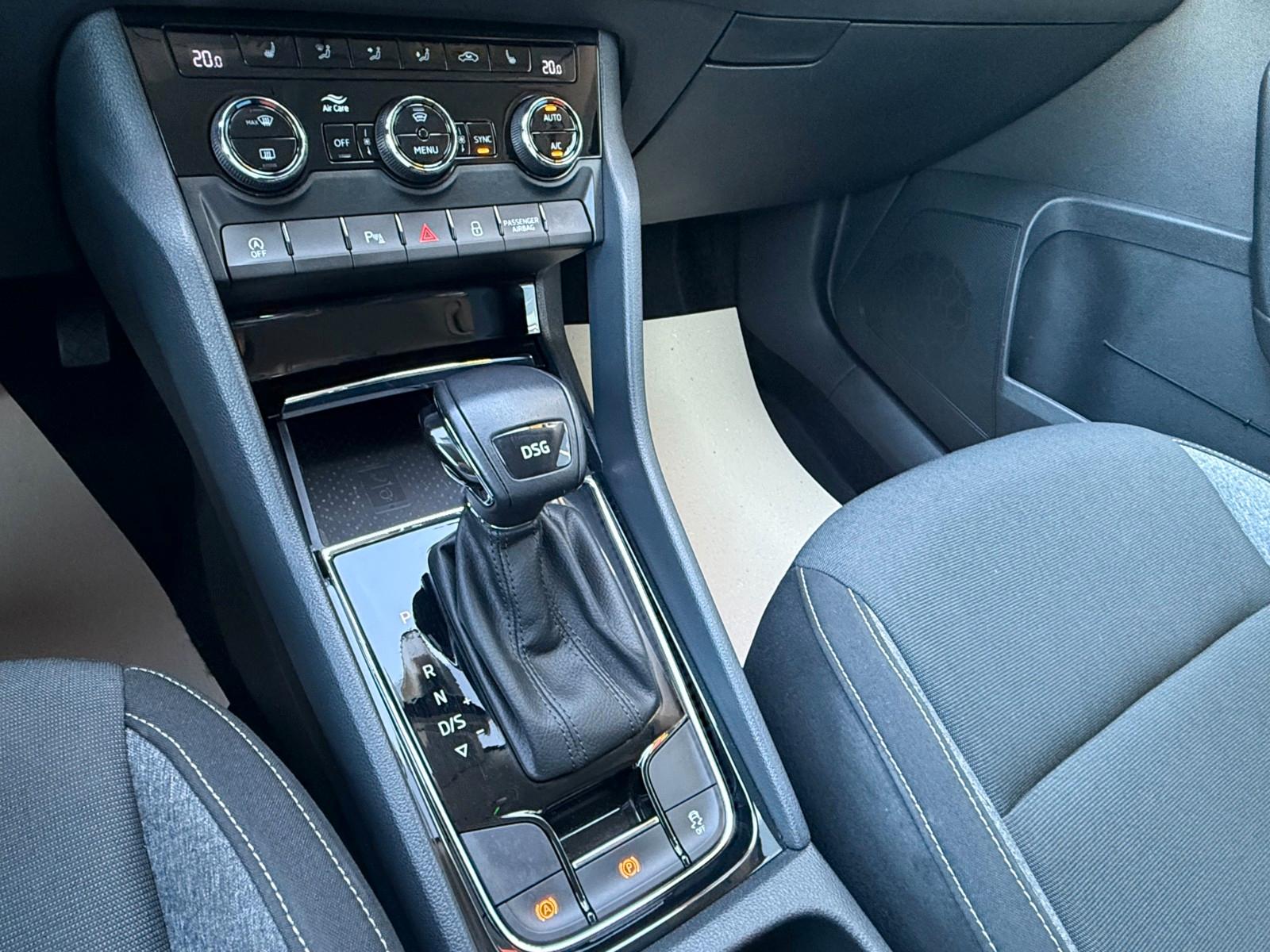 Skoda Karoq 1.5 TSI DSG NAVI LED KAM  el.HECK 1.HAND