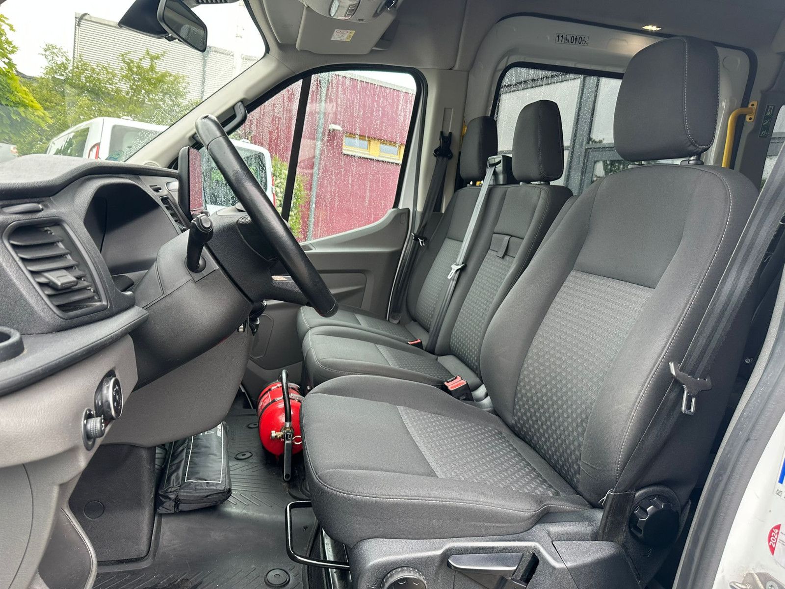 Fahrzeugabbildung Ford Transit 410 BUS L3H3 *12SITZE*ACC*SPUR*KAMERA*FS