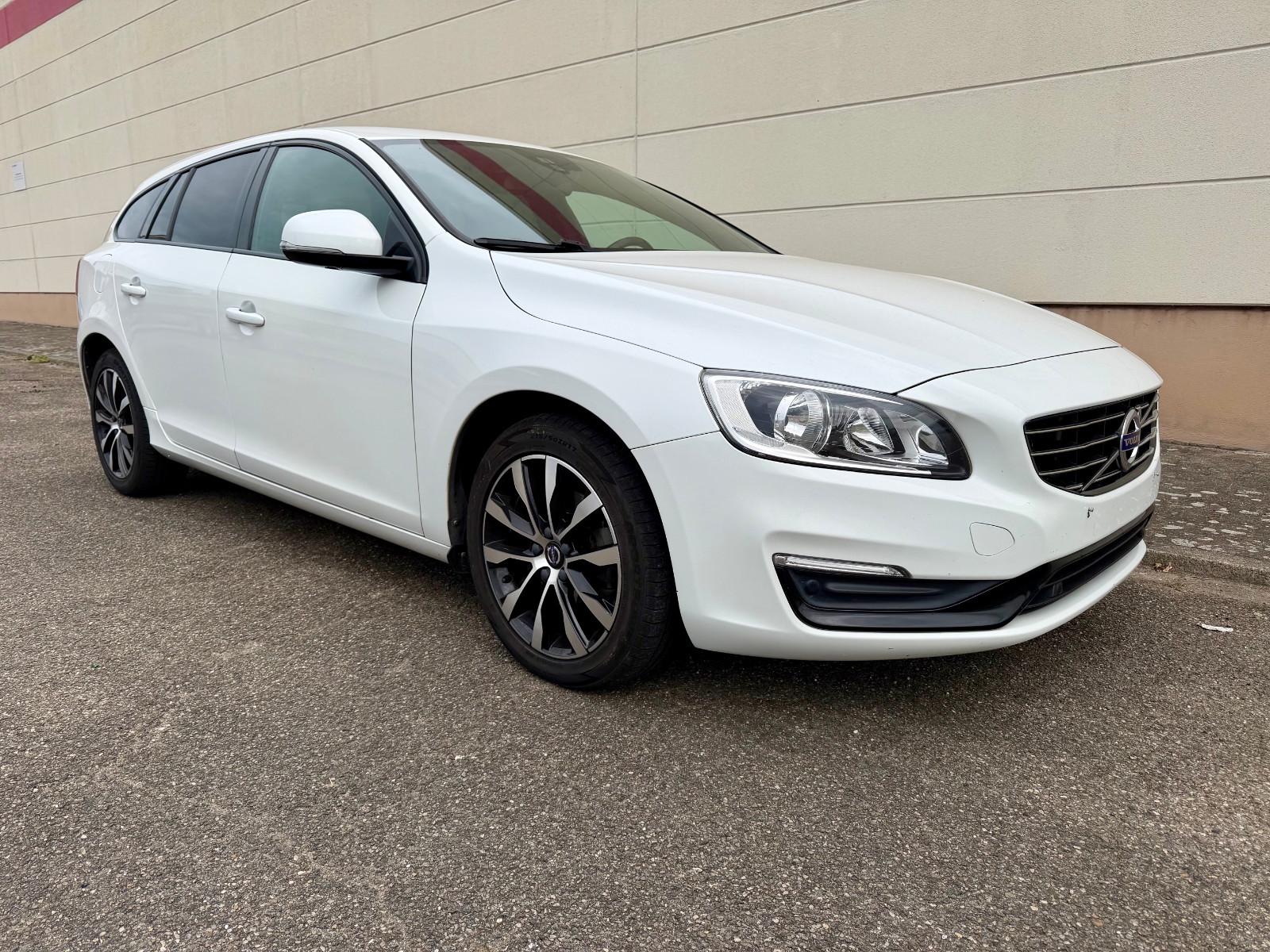 Volvo V60 D2 Automatik - LEDER + SHZ