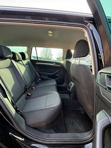 VW Passat Variant
