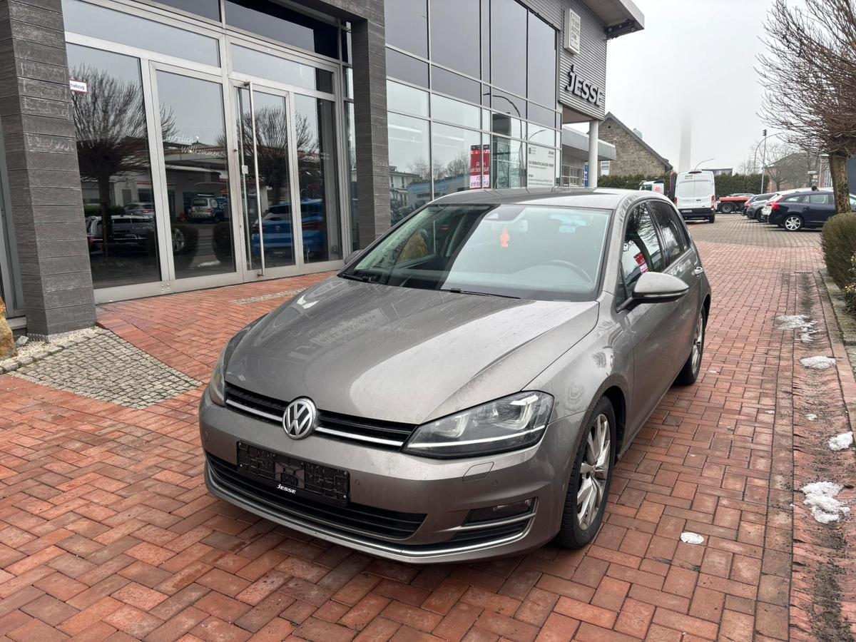 Volkswagen Golf VII 2.0 TDI Highline Bi-Xenon Navi SHZ PDC 