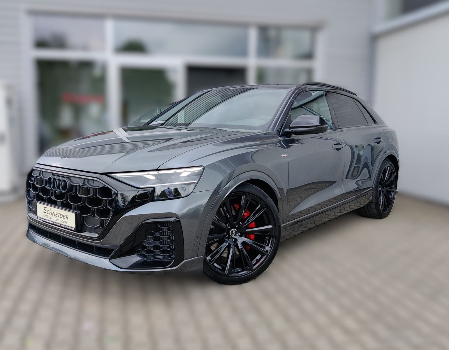 Audi Q8 TFSI e quattro 360 kW S line/23"/Pano/AHK/0,5
