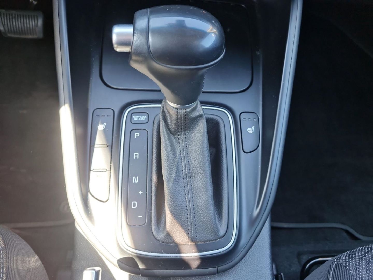 Fahrzeugabbildung Kia Carens Vision 1.7 CRDi AUTOMATIK+KAMERA+NAVI-P