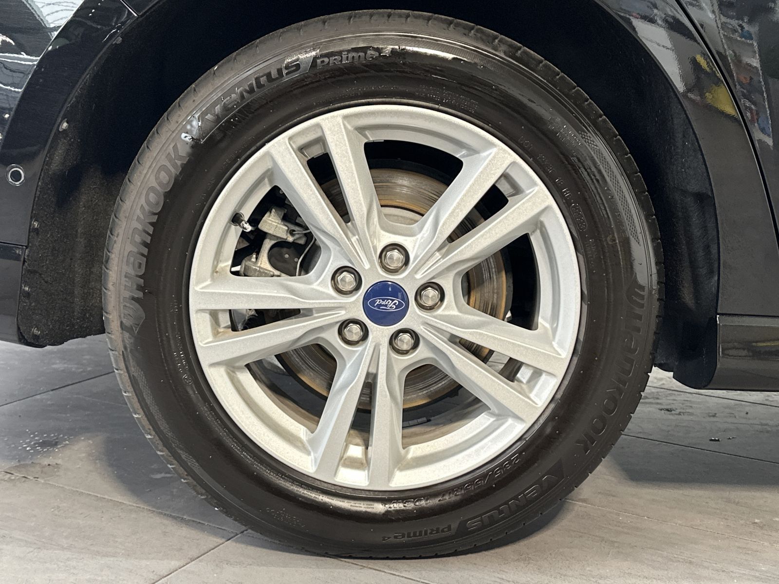 Fahrzeugabbildung Ford S-MAX 2.5 Hybrid 7-Sitzer Titanium NAV+LED+PANO
