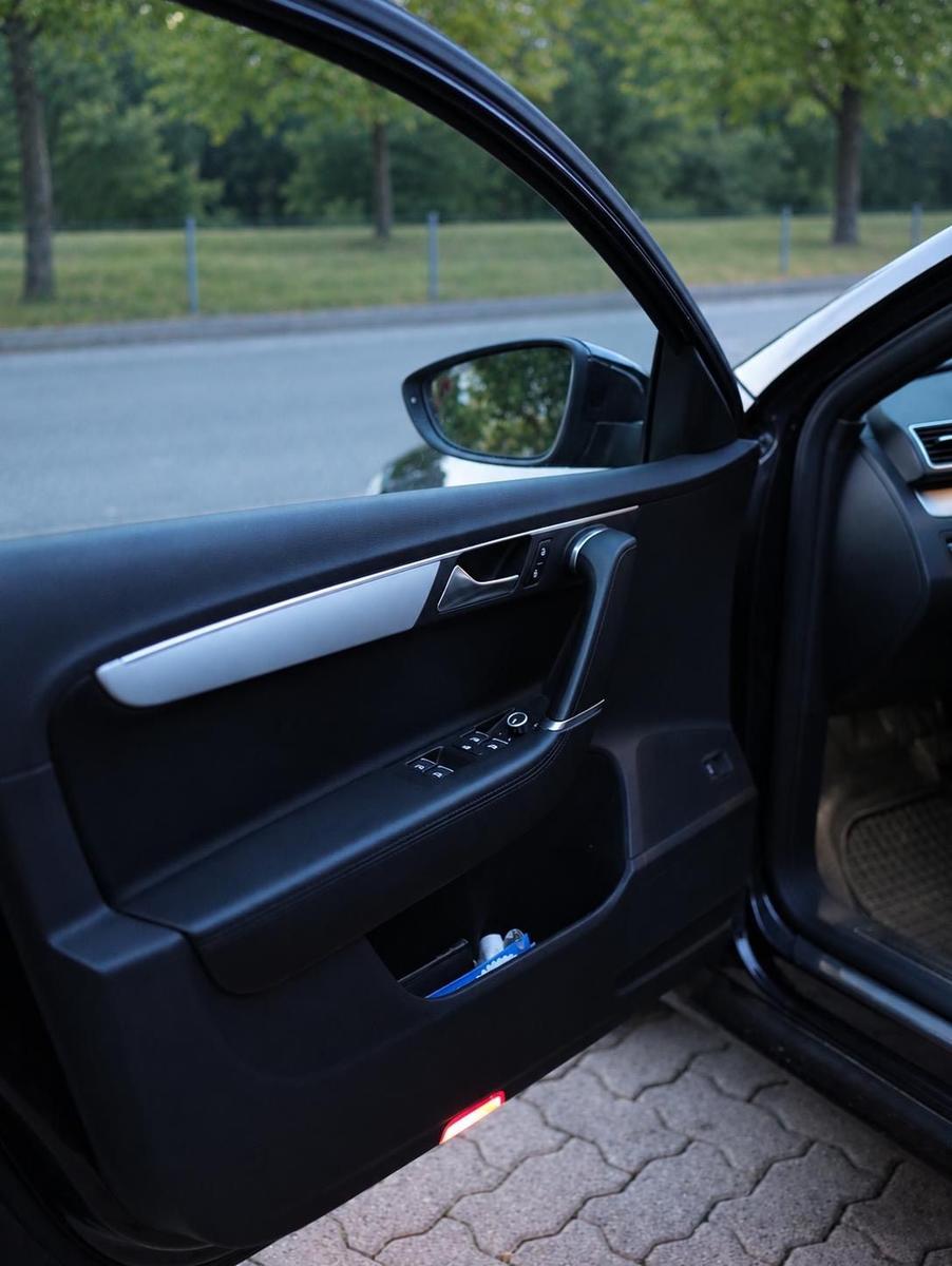 Volkswagen Passat 2012 — photo 9