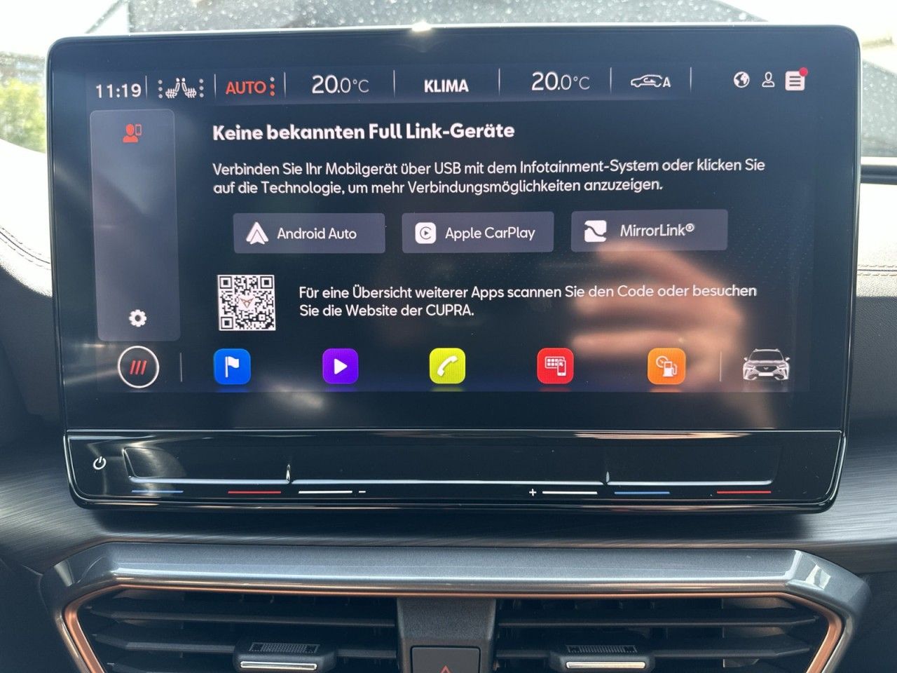 Fahrzeugabbildung CUPRA CUPRA Formentor 1.5 TSI 150PS DSG-Beats*Navi*CAM - mit KI generiert/bearbeitet