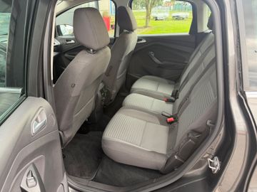 Ford C-Max - 12