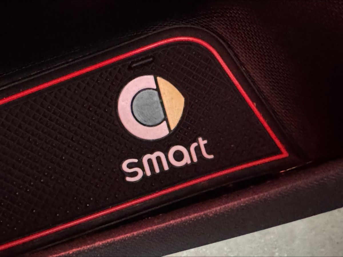 Fahrzeugabbildung Smart ForFour PASSION NAVI PDC SITZHEIZUNG SCHECKHEFT