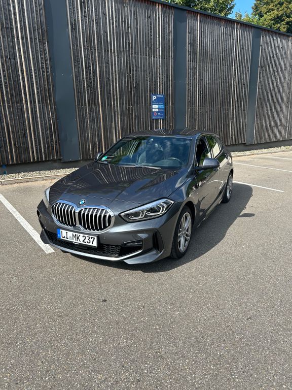Image of BMW 120