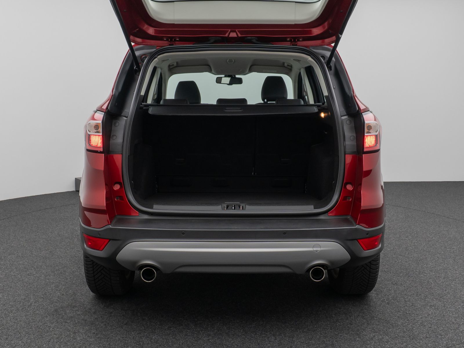 Fahrzeugabbildung Ford Kuga Titanium Navigation Kamera Sitzhzg Tempomat
