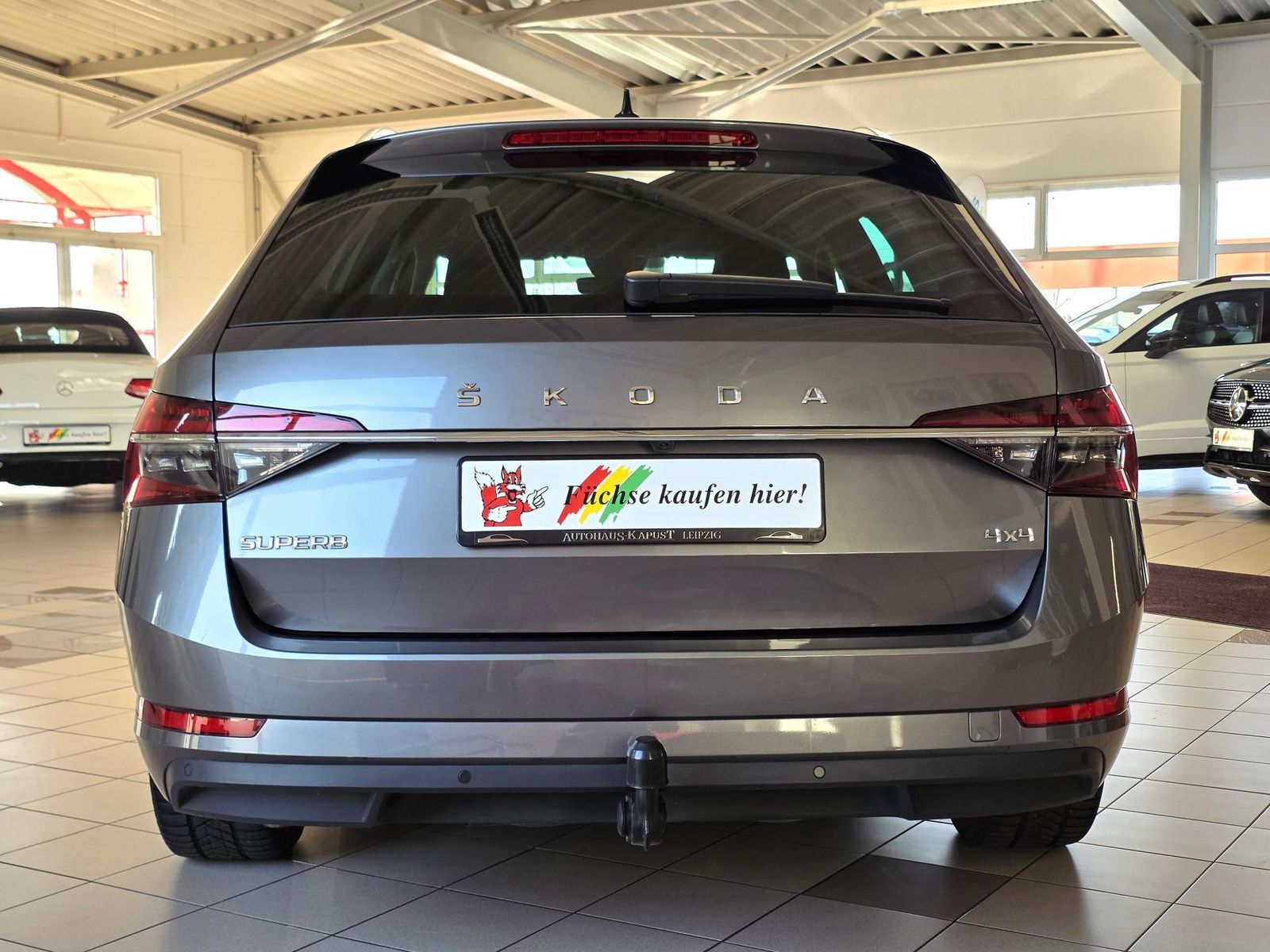 Fahrzeugabbildung SKODA Superb Combi 4x4/200 PS/Navi/LED/Keyless/Ahk