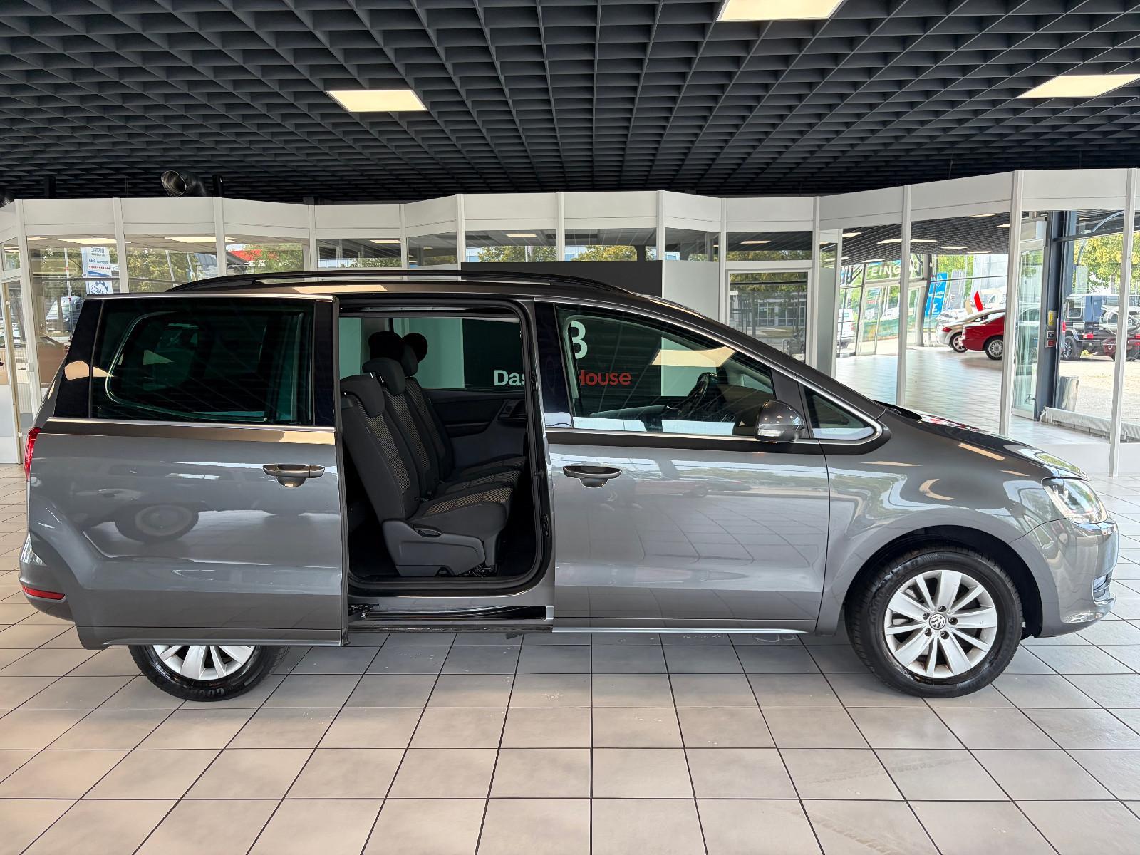 Volkswagen Sharan 2.0 TDI DSG Comfortline BMT · 7 Sitzer ·