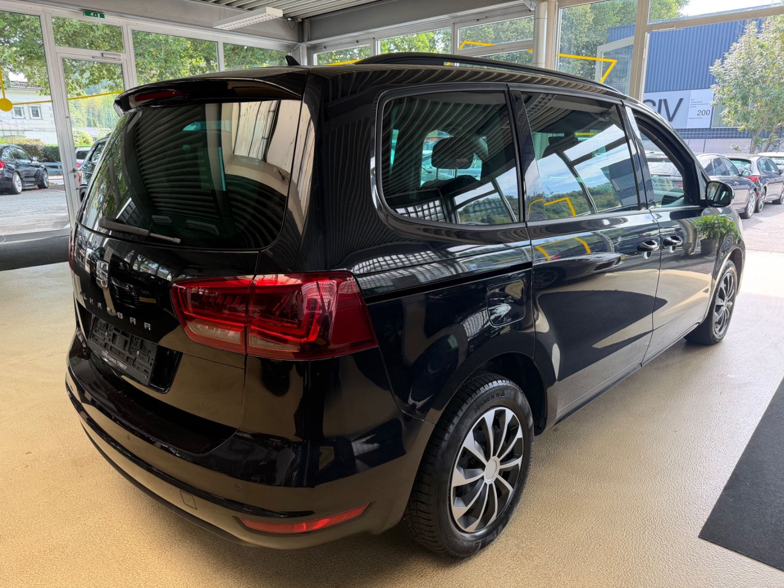 Fahrzeugabbildung SEAT Alhambra Style*7 Sitzer* 1.Hand