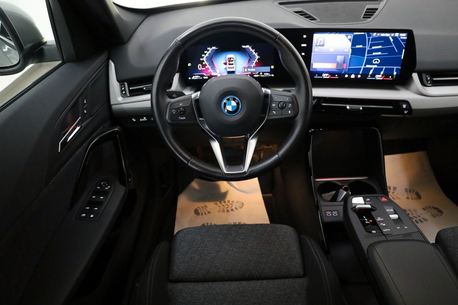 Fahrzeugabbildung BMW X1 xDrive 25 e,Navi,LED,SH,Kamera,Carplay,DAB