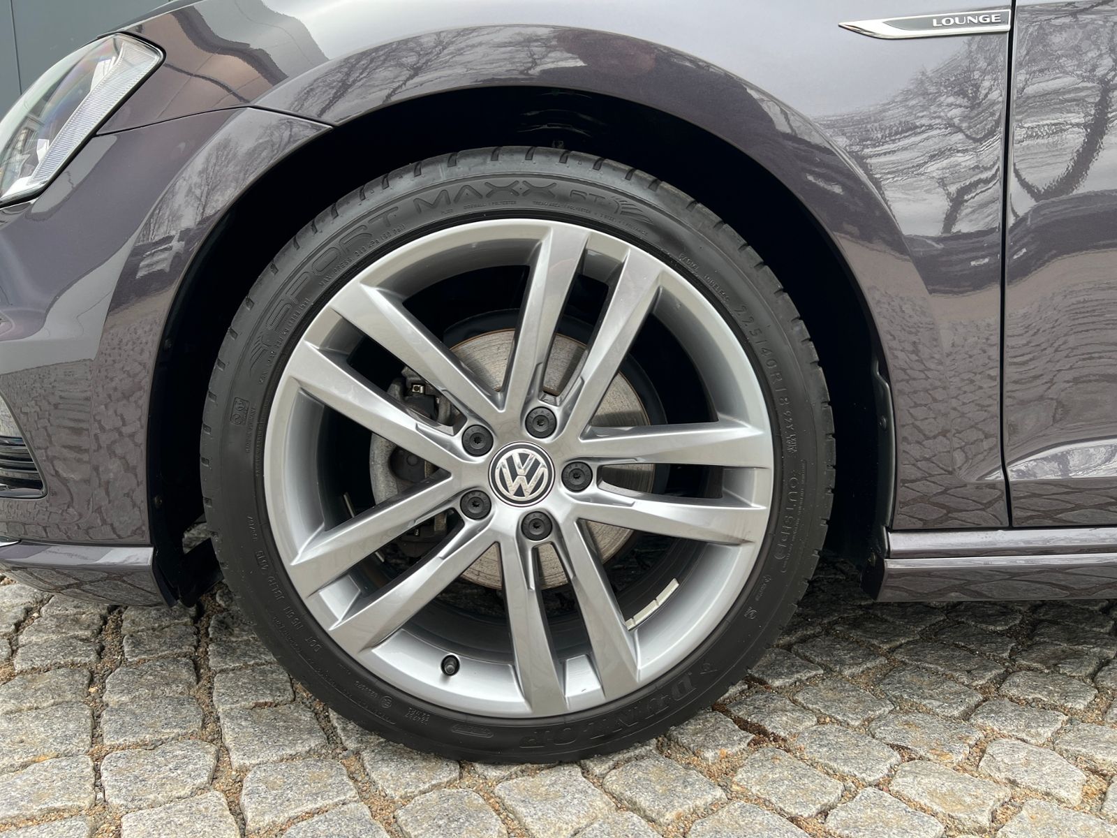 Fahrzeugabbildung Volkswagen Golf VII R-Line 1.4 TSI DSG Lounge *AHK, Navi, P