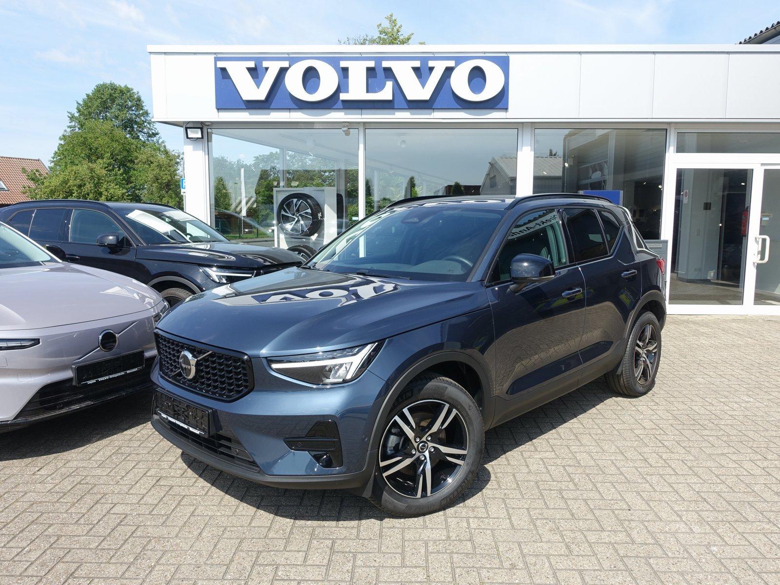 Volvo XC40 Plus B3 Benzin Dark 360°Cam/Standh./E-Sitze
