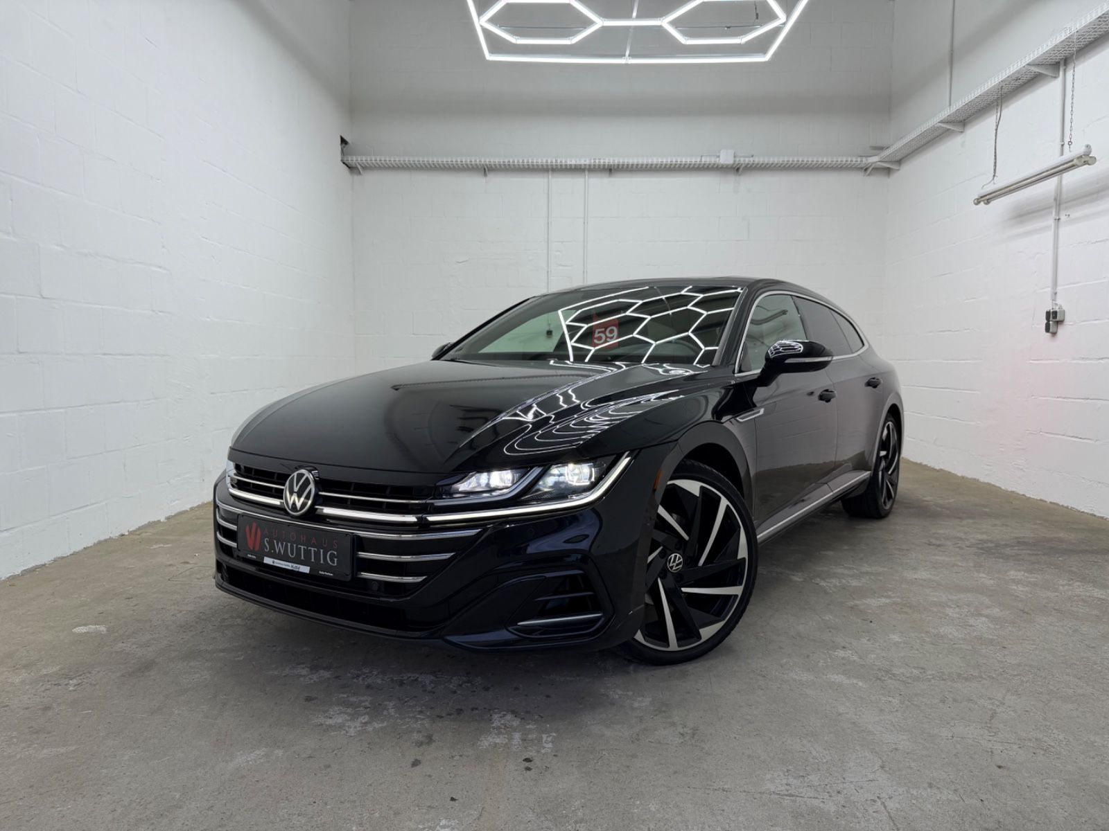 VW Arteon Shooting Brake R-Line 4Motion+MATRIX+PANO