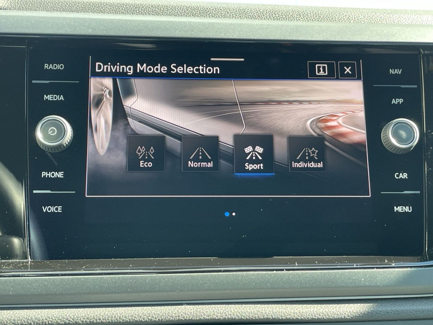 Polo 1.0 TSI DSG R-Line Matrix/beats/ACC/App-Con