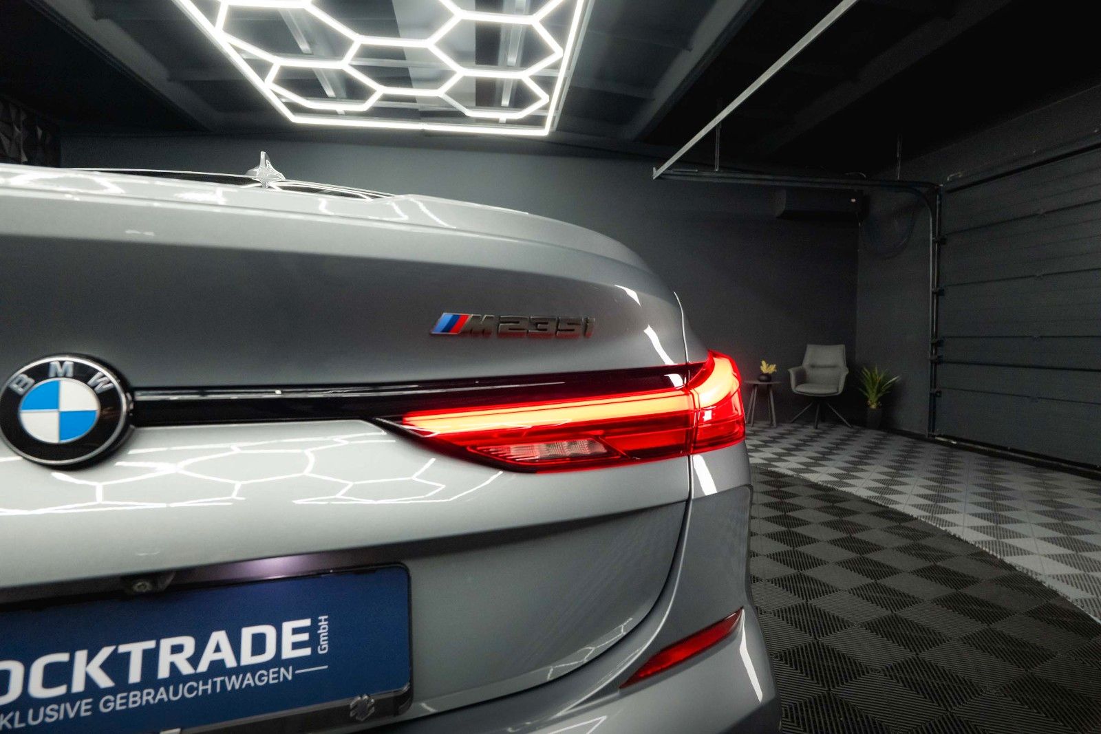 Fahrzeugabbildung BMW M235i xDrive M-Sport Pro Performance Shadow LED
