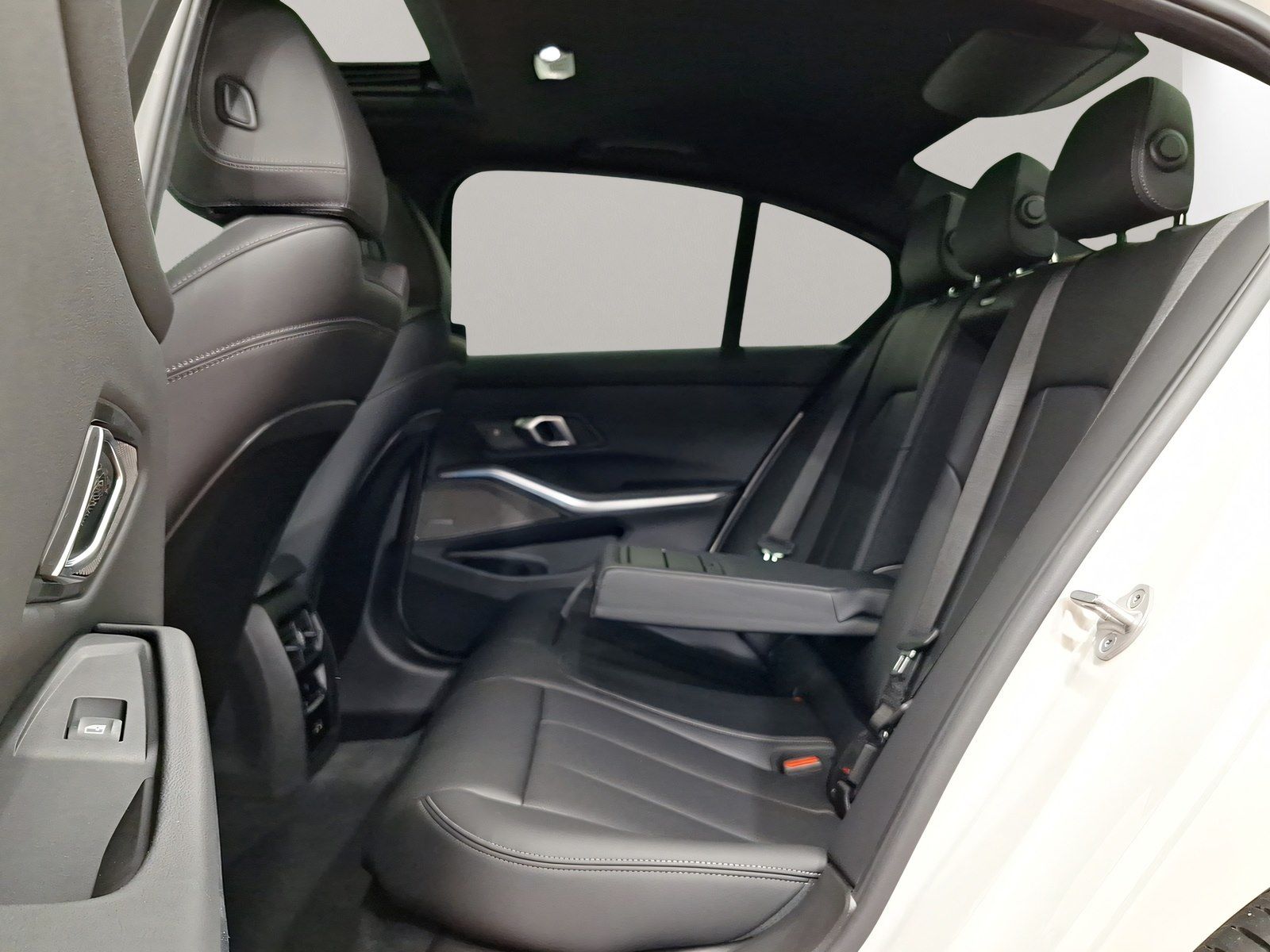 BMW 330 - Bild 6