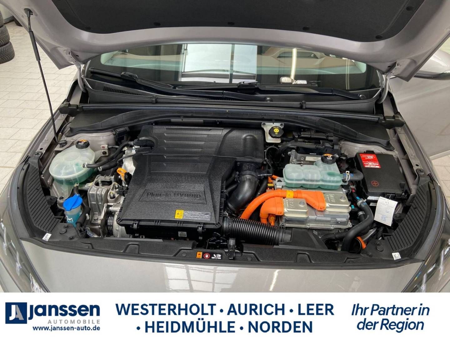 Fahrzeugabbildung Hyundai IONIQ Facelift PLUG IN Hybrid PREMIUM-Paket