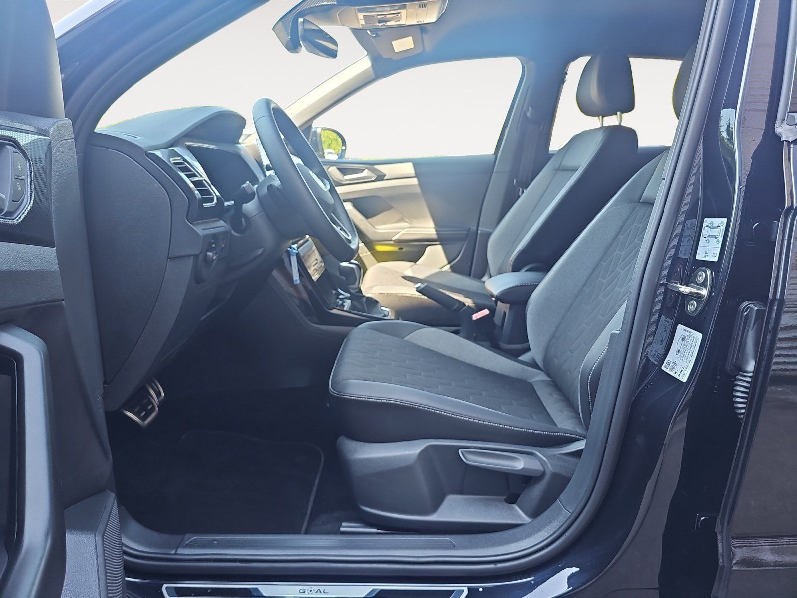 Volkswagen T-Cross - Bild 8
