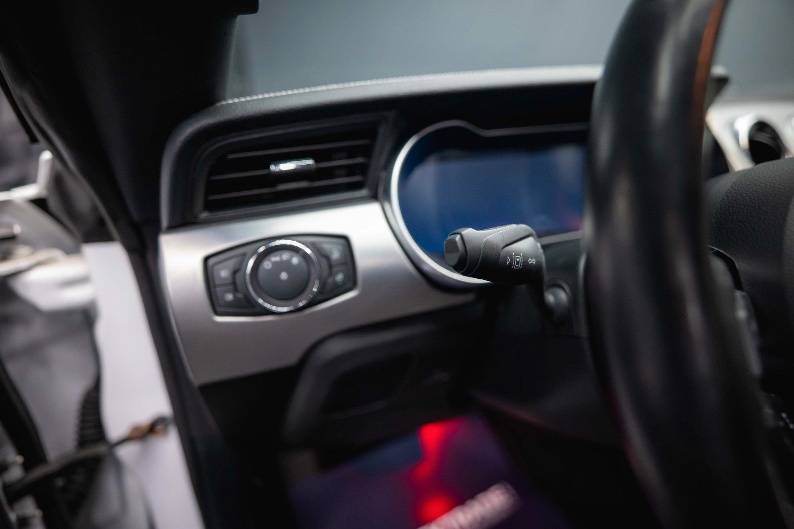 Fahrzeugabbildung Ford Mustang Shelby GT 500 5.0 V8 PREMIUM *ACC*LED*