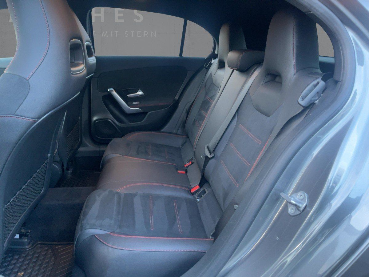 Fahrzeugabbildung Mercedes-Benz A 200 d AMG/Night/Kamera/LED/Navi/18''
