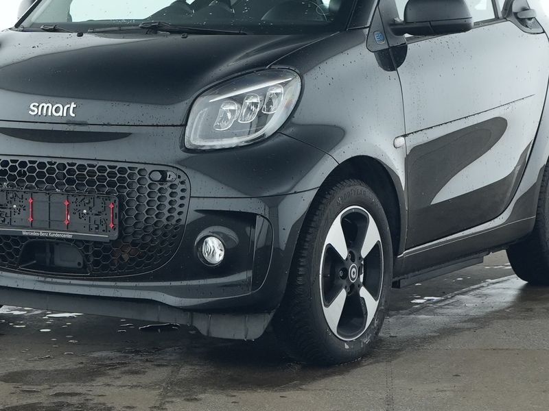 Fahrzeugabbildung Smart smart EQ fortwo EXCLUSIVE*22kW*JBL*Kam*LED*Pano*