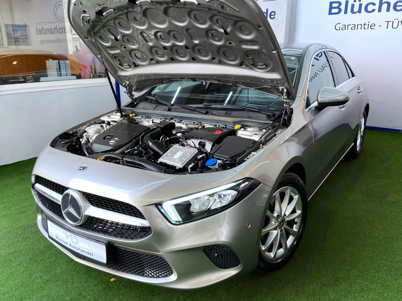Mercedes-Benz A-Class A Limousine Sonderedition Automatik LED, миниатюра 8