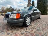 Mercedes-Benz CE 300 - schwarze Mercedes-Benz CE-Klasse