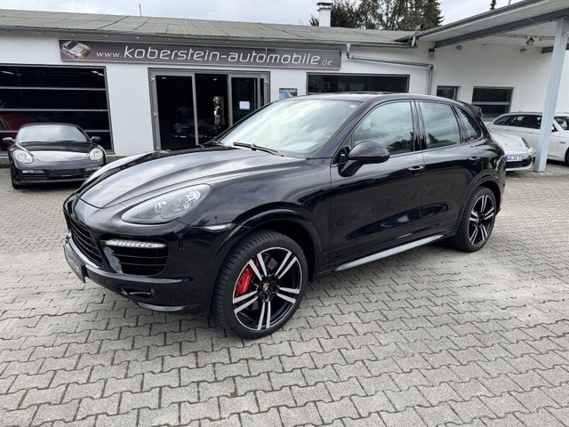 Porsche Cayenne Turbo S Vorbesitz Fussballnationalspiele