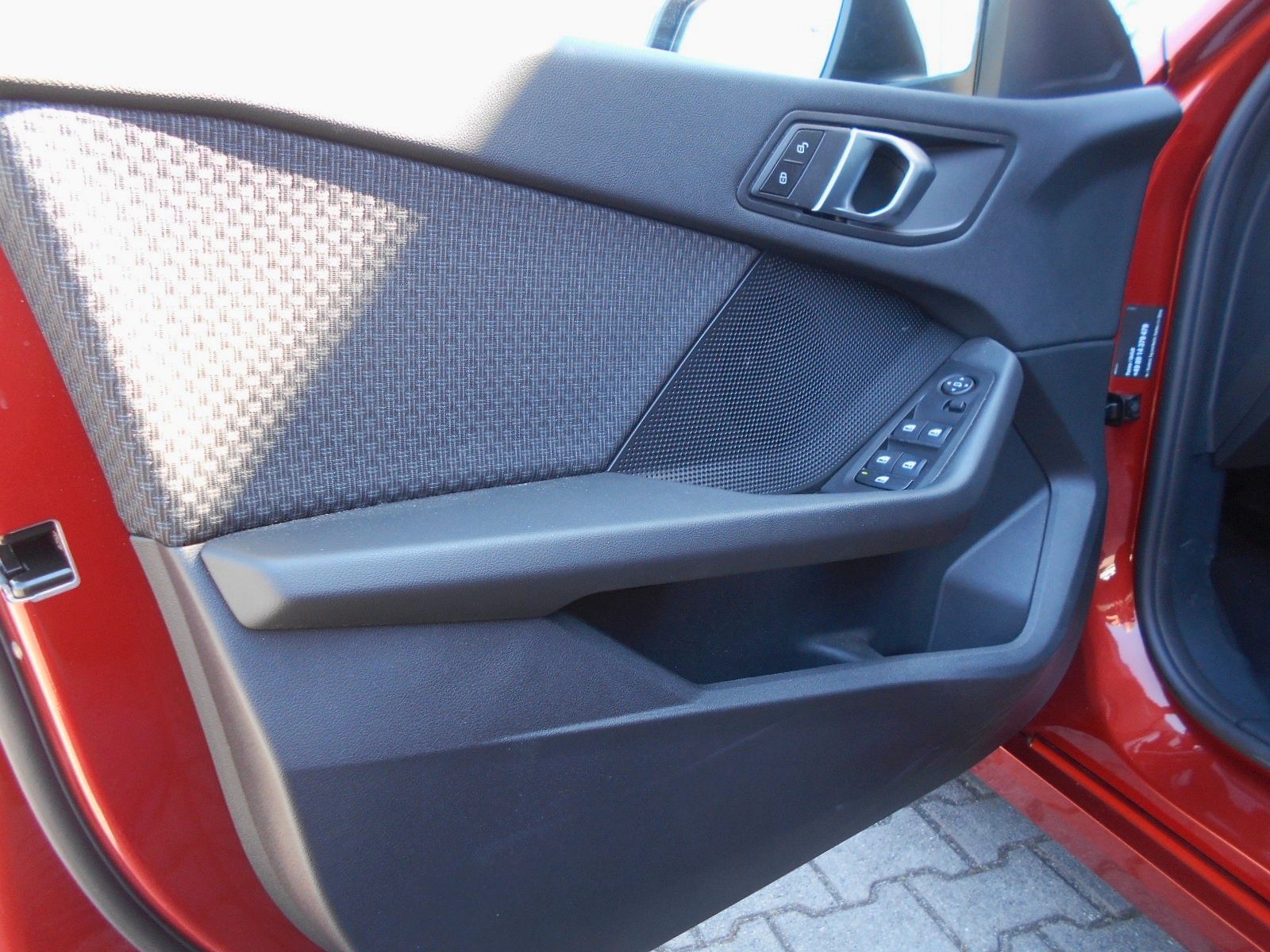 BMW 118iA 6`KM!!! -NAVI-LED-SITZHEIZUNG-CARPLAY-DAB- foto 11