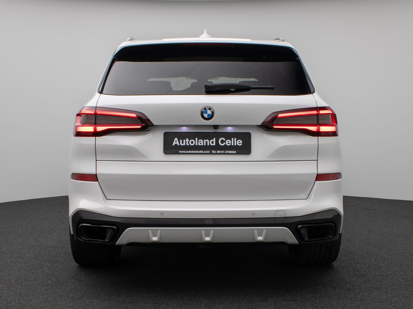 Fahrzeugabbildung BMW X5 xD30d M Sport Panorama Laser 360°HUD DAB B&W