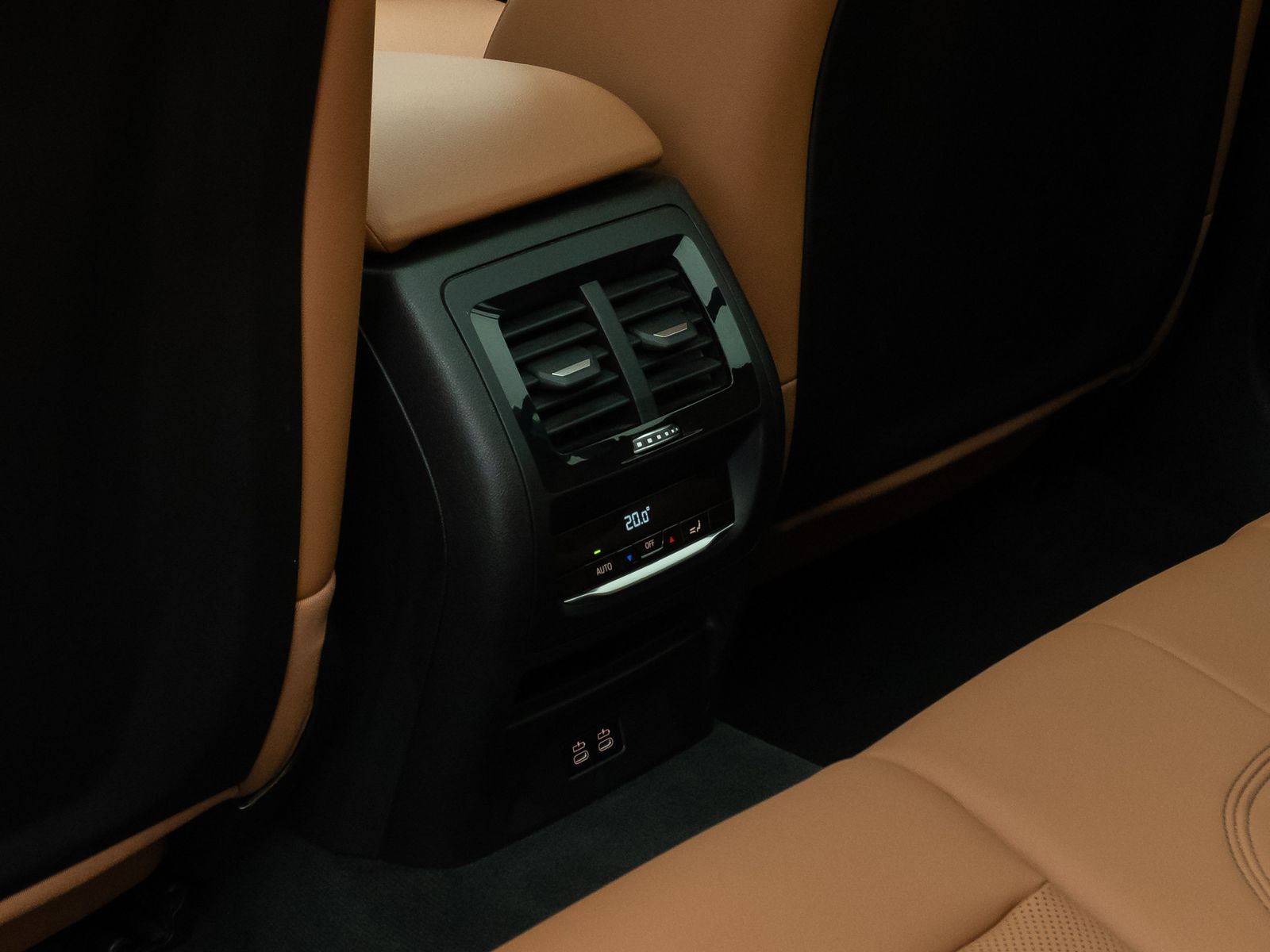 Fahrzeugabbildung BMW X3 xD30e Panorama Kamera DAB AHK DrivingAssist