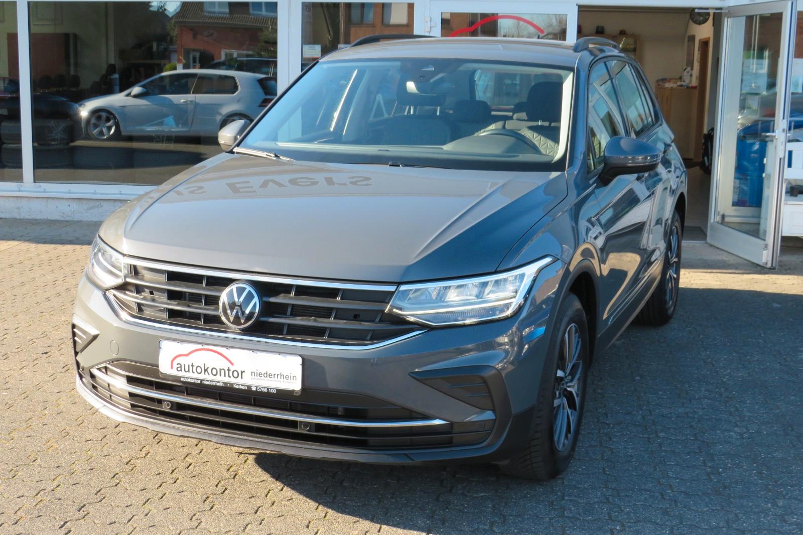 Volkswagen Tiguan Life TDI DSG AHK NAVI KAMERA LED ACC GJ