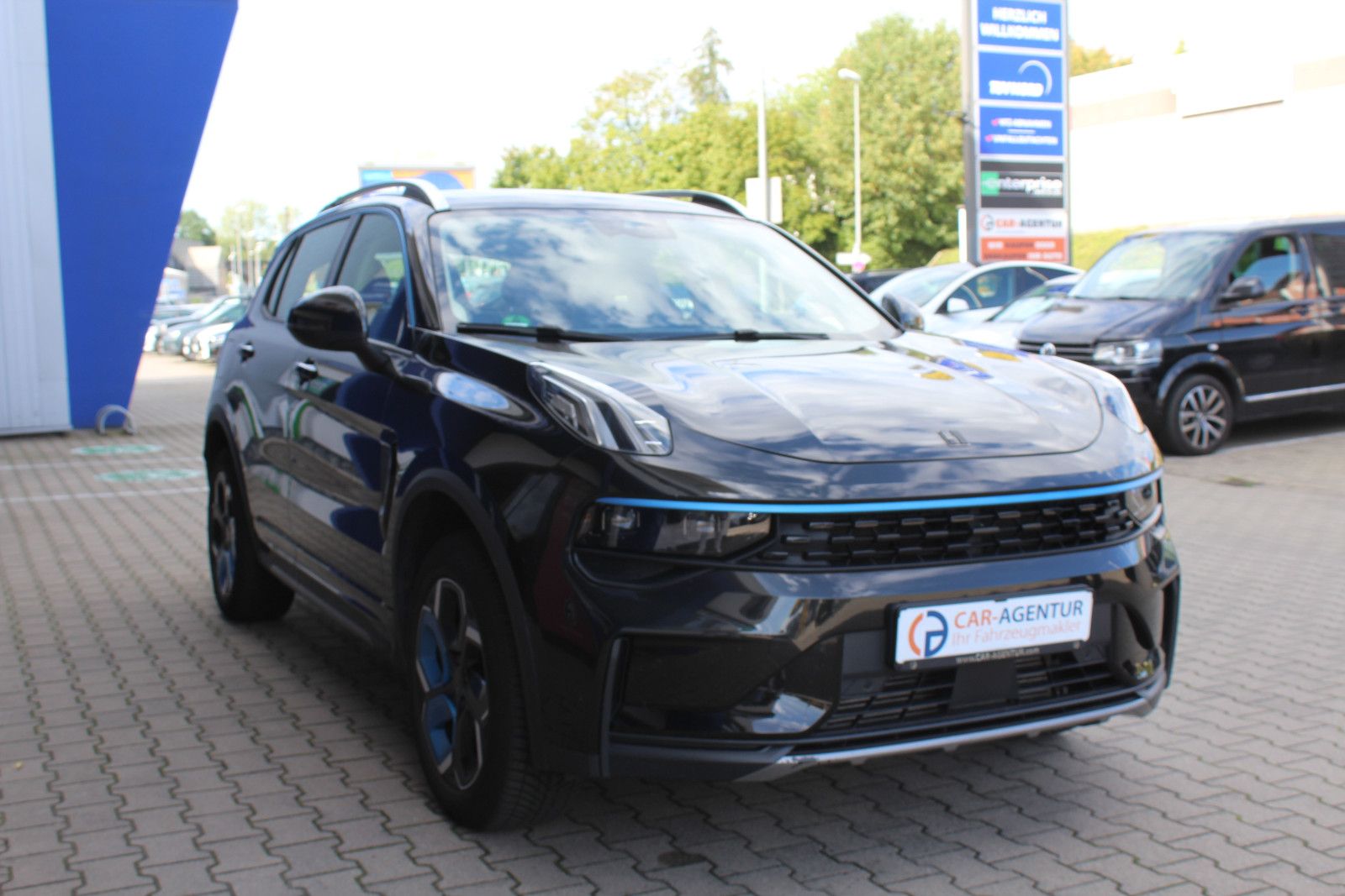Lynk & Co 01