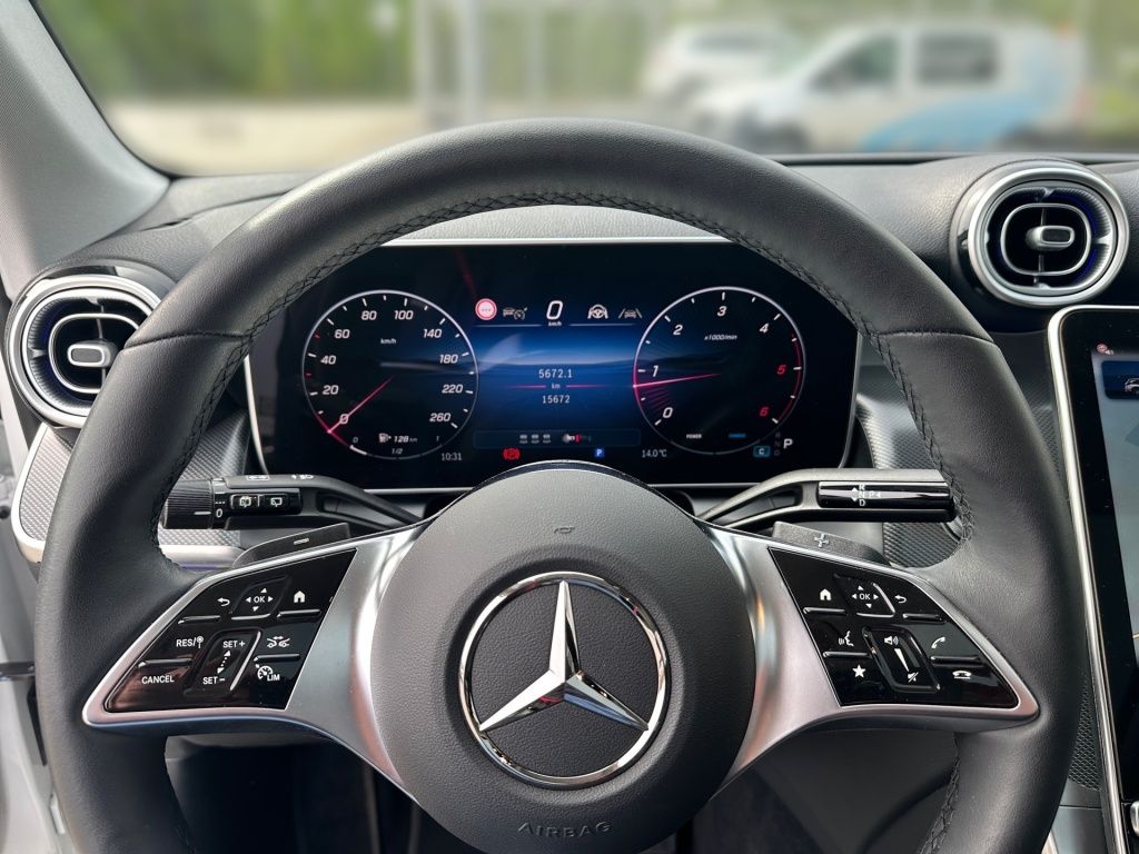 Fahrzeugabbildung Mercedes-Benz GLC 220 d 4M Avantg. AHK Distronic+ Pano LED SHZ