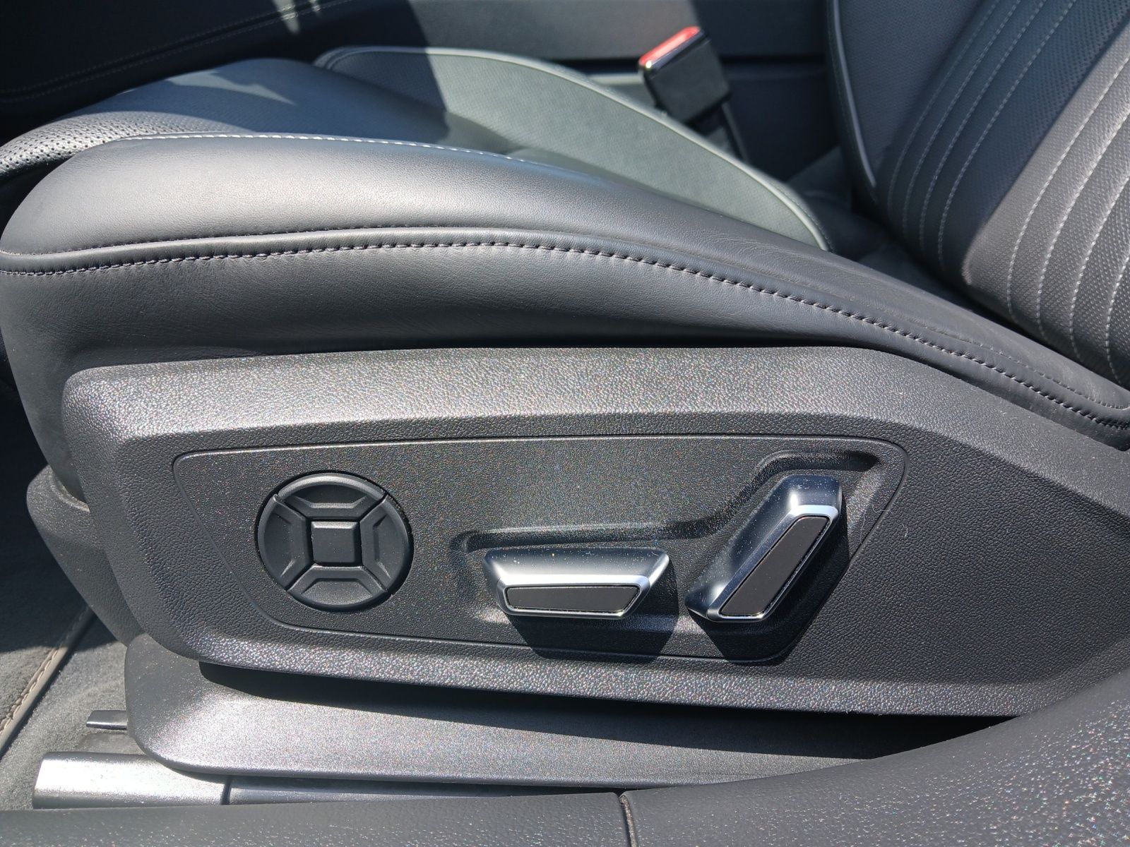 Fahrzeugabbildung Audi A7 Sportback 45 TFSI S-tronic Matrix STH AVC ACC