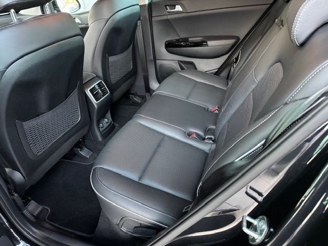 Fahrzeugabbildung Kia Sportage Black Edition 4WD JBL LED NAVI