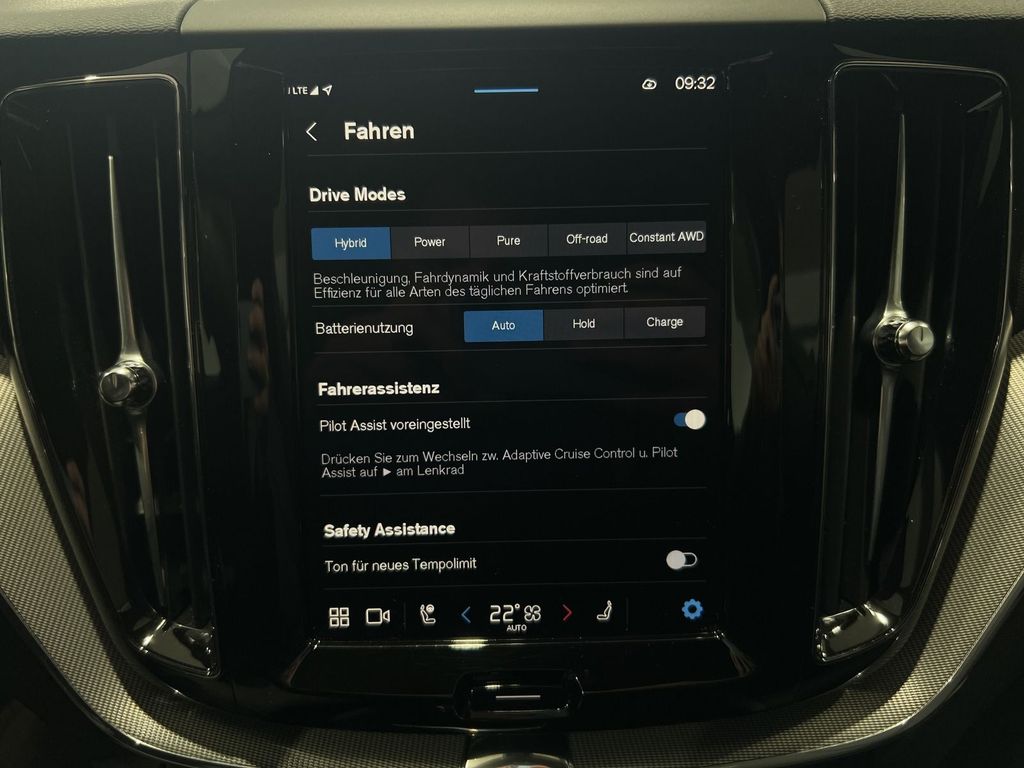 Volvo XC60 T6 Plus Dark Recharge AWD ACC BLIS AHK LED