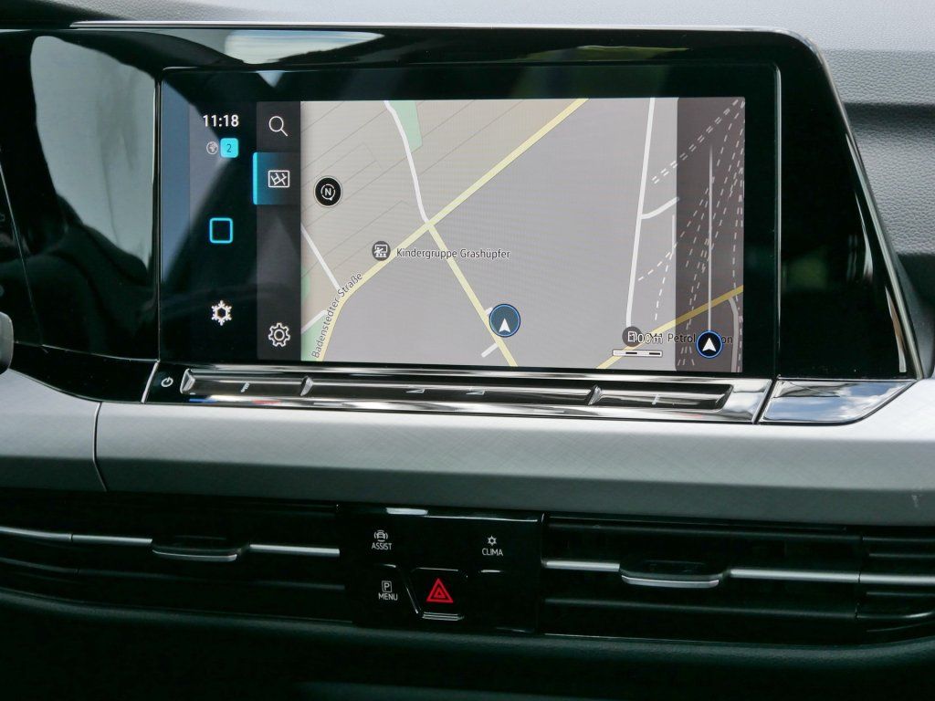 Fahrzeugabbildung Volkswagen Golf Variant 1.0 eTSI Life Keyless SHZ AppConnec